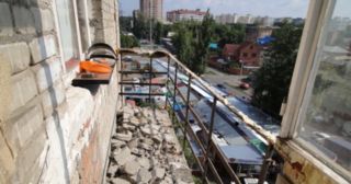 Демонтаж балкона Гатчина, цена от 2989 руб.
