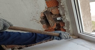 Демонтаж оконных откосов по выгодной цене от 525 руб. в Гатчине - Сварной-Гтч