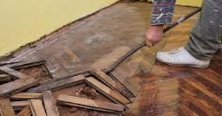 Демонтаж пола в квартире в Гатчине - Стоимость от 525 рублей | Сварной-Гтч